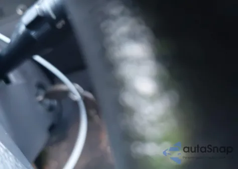 2000 Jeep Grand Cherokee Laredo z USA, uszkodzony, nr VIN 1J4GW48SXYC103733